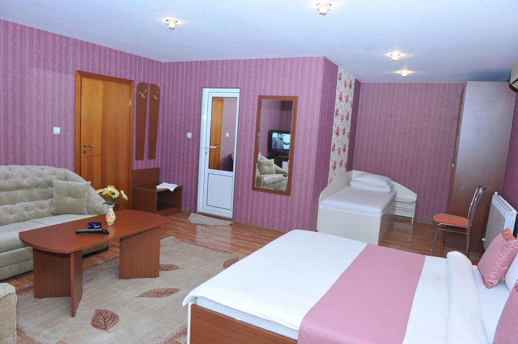 Eros Motel Sandanski Værelse billede